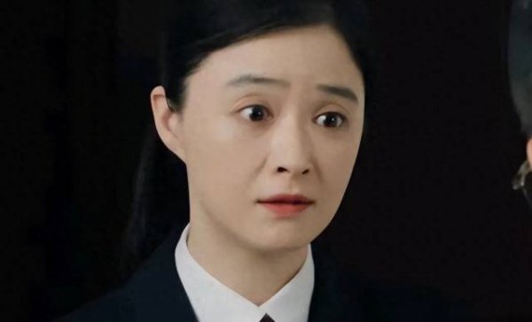 佳荣网配 谭松韵闺蜜出道多年不温不火，嫁星二代37岁终走红